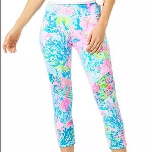 Lilly Pulitzer High Rise Crop Weekenders